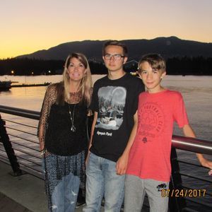 Meet your Posher, Pauline dana